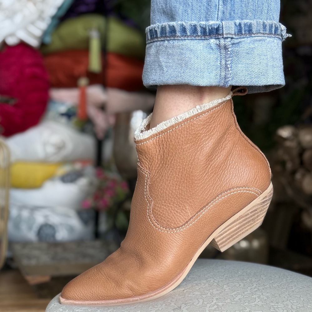 Dolce Vita Tan Leather booties boots Shoes
